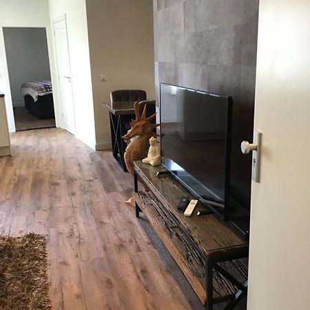 Chic Appartement In Sas Van Gent Exterior foto
